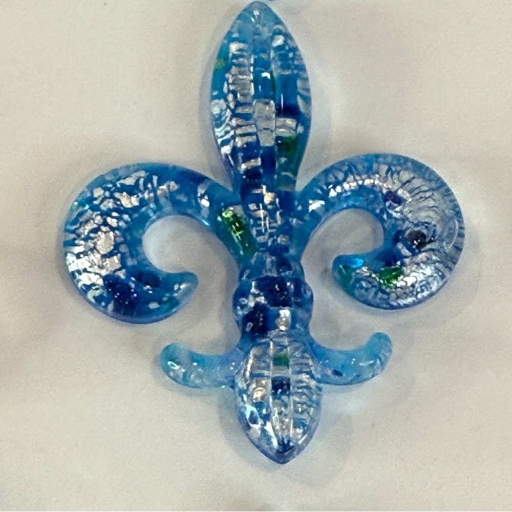 Fabulous Murano-Style Glass Fleur-de-Lis Accent Set Gold, Blue, Bronze 2” x 2.5” - Picture 3 of 16